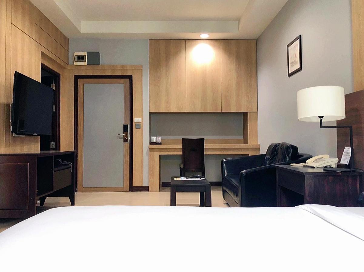 J Park Hotel - Sha Extra Plus 촌부리 외부 사진