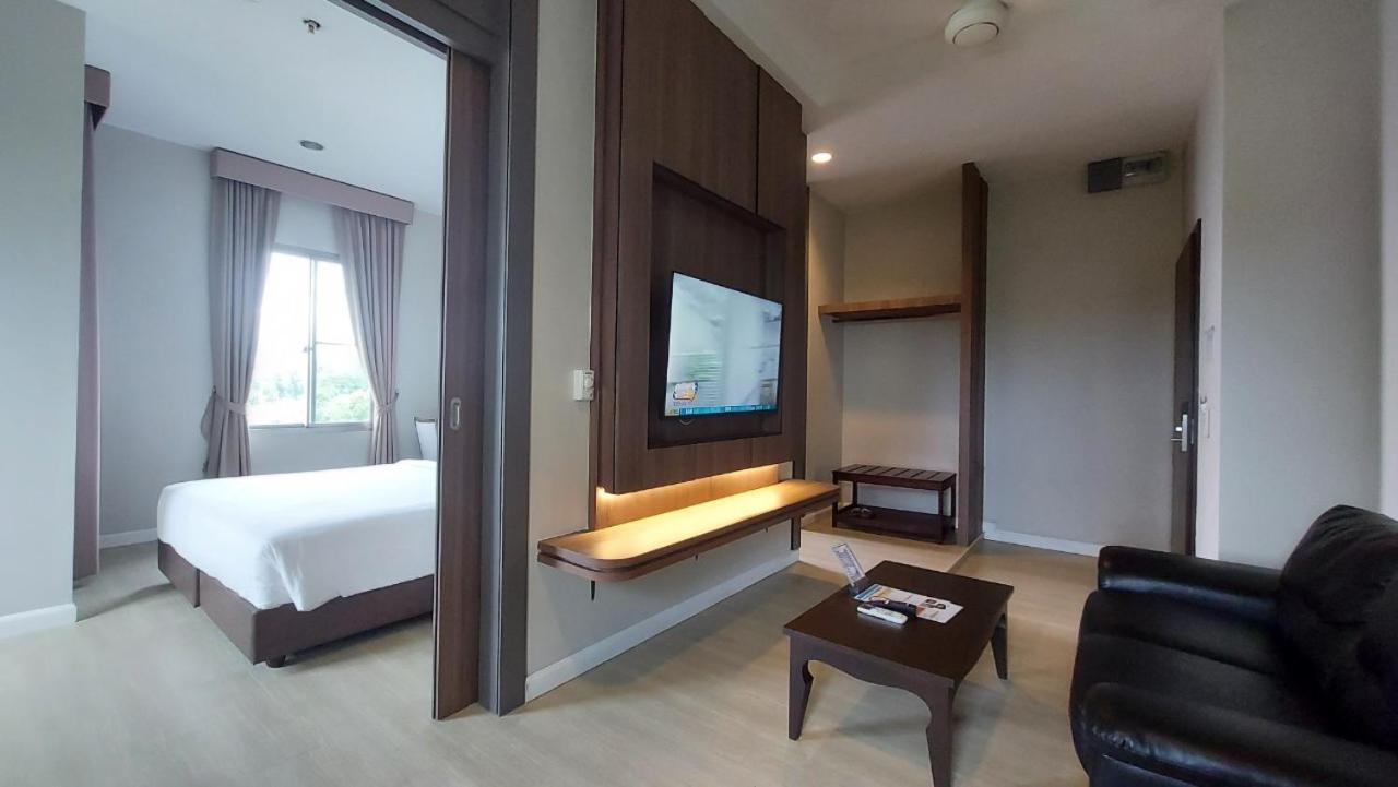 J Park Hotel - Sha Extra Plus 촌부리 외부 사진
