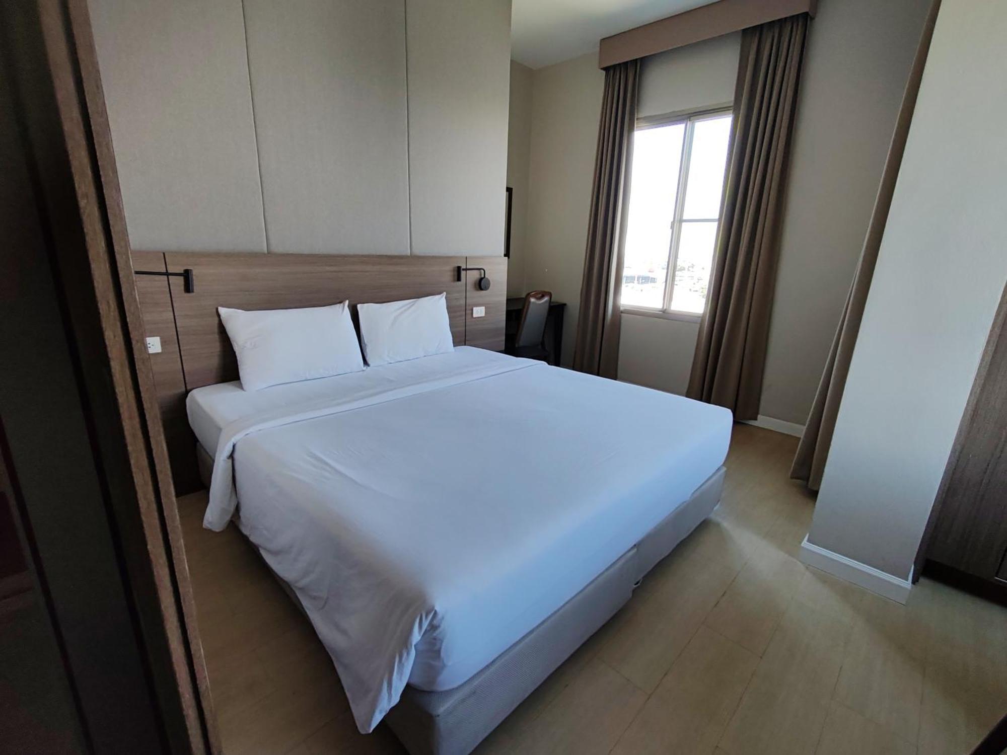 J Park Hotel - Sha Extra Plus 촌부리 외부 사진