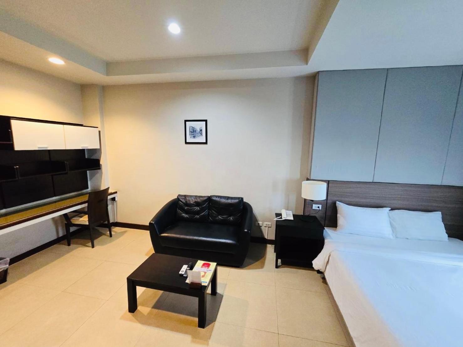 J Park Hotel - Sha Extra Plus 촌부리 외부 사진